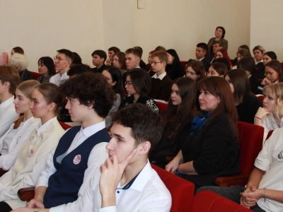 Министр культуры Башкирии впервые провела большую встречу со студентами